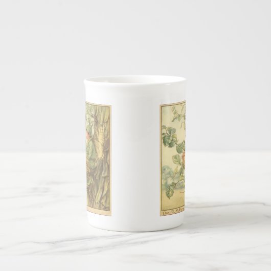 木に座る翼のあるニレの妖精 ボーンチャイナマグカップ (正面)