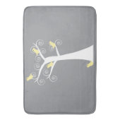 木に浮かぶ5羽の黄色い鳥 バスマット (正面縦)