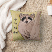 木に登ったアライグマの赤ちゃん 手伝って クッション (ブランケット)