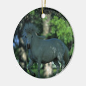 木に立っているミニチュア馬 セラミックオーナメント (左)