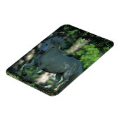 木に立つミニチュアの馬 マグネット (左側)