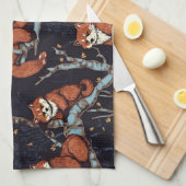 木に赤いパンダ キッチンタオル (四つ折り)