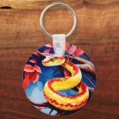 木に赤鮮やかと黄色のはかりで測コブラ キーホルダー (裏面)