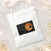 木に黒い猫のシルエット フェイバーバッグ (クリップ留めされた状態)