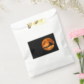 木に黒い猫のシルエット フェイバーバッグ (封をした状態)