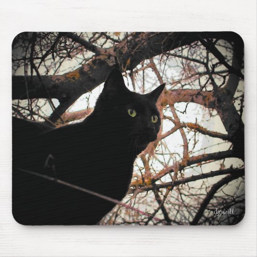 木に黒い猫不気味 マウスパッド (正面)