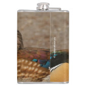 木のアヒルの間の美しい触れる瞬間 フラスク (裏面)