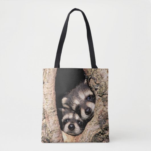 木のウサギ?木から顔を出すアライグマの赤ちゃん トートバッグ (正面)