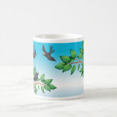 木のコーヒーマグの中の鳥 コーヒーマグカップ (中央)