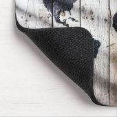 木のテクスチャ上のワールドマップ マウスパッド (コーナー)