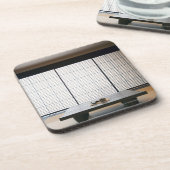 木のテーブルおよびモダンなスタイルのtatamiを使って: コースター (左側)