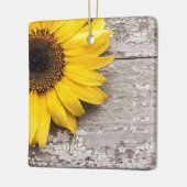 木のテーブルにひまわり セラミックオーナメント (左)