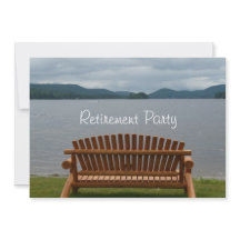 木のベンチを持つ退職のパーティーLakeview