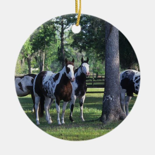 木のペンキの馬 セラミックオーナメント (正面)
