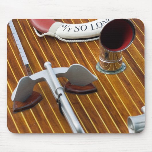 木のボートのいかりそして人生のブイ マウスパッド (正面)