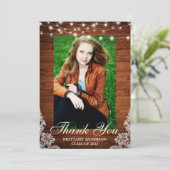 木のレース素朴のひも付きライトのフォト卒業式 サンキューカード (スタンド正面)