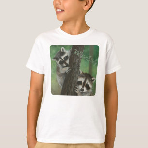 木のワイシャツの上の害のアライグマ Tシャツ