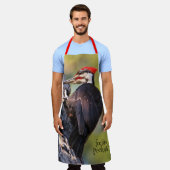 木の上の美しいパイレーテッドウッドペッカー エプロン (着用した状態)