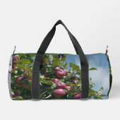 木の上の赤りんごパーソナライズされた ダッフルバッグ (裏面)