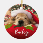 木の下で眠ったクリスマスのゴールデン・リトリーバー犬 セラミックオーナメント (正面)