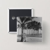 木の下に立つカップル 缶バッジ (正面&裏面)