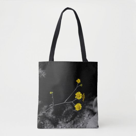 木の下の黄色い野の花 16x20 トートバッグ (正面)
