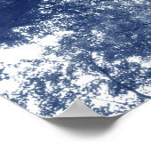 木の中でアップ – シアノタイプ効果 ポスター (角)