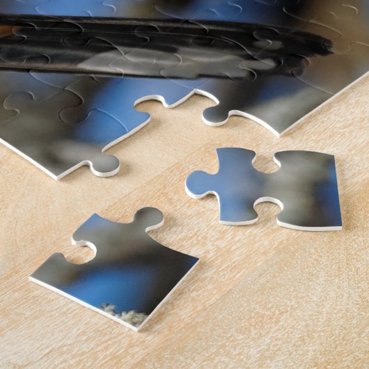 木の中で斑点のあるトホエ ジグソーパズル (側面)