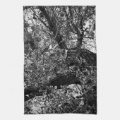 木の中で私を見つける キッチンタオル (縦)