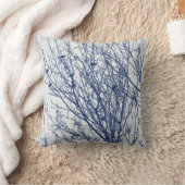 木の中で飢え – シアノタイプ効果 クッション (ブランケット)