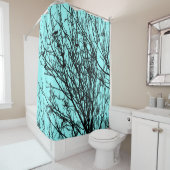 木の中のスターリング – 高コントラスト – アイスブルー シャワーカーテン (インサイチュ)