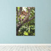 木の中の二匹のサル キャンバスプリント (インサイチュ (ウッドフロア))