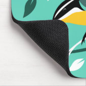 木の中の裸鳥 マウスパッド (コーナー)