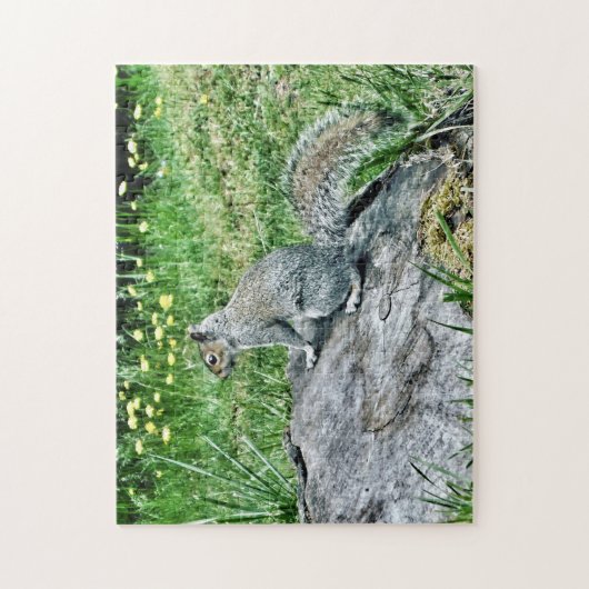 木の切り株のリス ジグソーパズル (縦)