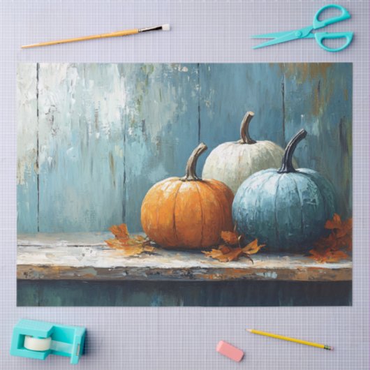 木の切り離し上のパンプキ素朴ンのトリオ 薄葉紙 (クラフト)