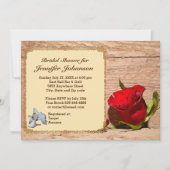 木の壁と赤いバラの花のウェディングシャワー招待状 招待状 (正面)