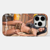 木の壁にポーズを取る若い先住民アメリカ人 Case-Mate iPhoneケース (裏面 (横))