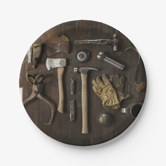 木の大工仕事の便利屋はコレクションに用具を使います ペーパープレート (正面)