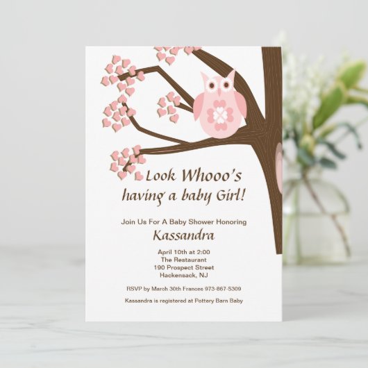 木の女の赤ちゃんのシャワーの招待状のピンクのフクロウ 招待状 (スタンド正面)