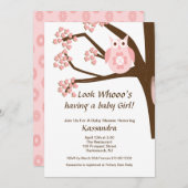 木の女の赤ちゃんのシャワーの招待状のピンクのフクロウ 招待状 (正面/裏面)