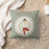 木の姿勢のナマステ-ヨガのAsanaの枕 クッション (ブランケット)