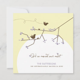 木の家移動の紫色の鳥家族の新しい巣 案内状