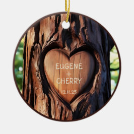木の幹の手の名前を彫りロマンチックな形見 セラミックオーナメント