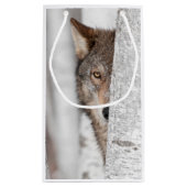 木の後ろのオオカミ(イヌ属ループス) スモールペーパーバッグ (裏面)