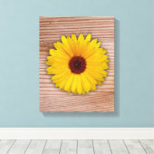 木の板に素朴飾るヒマワリ キャンバスプリント (インサイチュ (ウッドフロア))