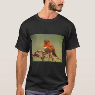 木の枝に座る鳥 Tシャツ