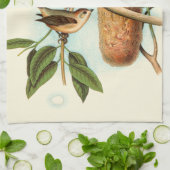 木の枝に止まった巣に乗る鳥のカップル キッチンタオル (折り畳み)