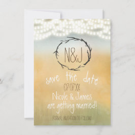 木の枝のリースとストリングライトのSave the Date 招待状