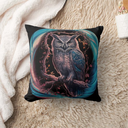 木の枝の上に座っている夜型フクロウ クッション (ブランケット)