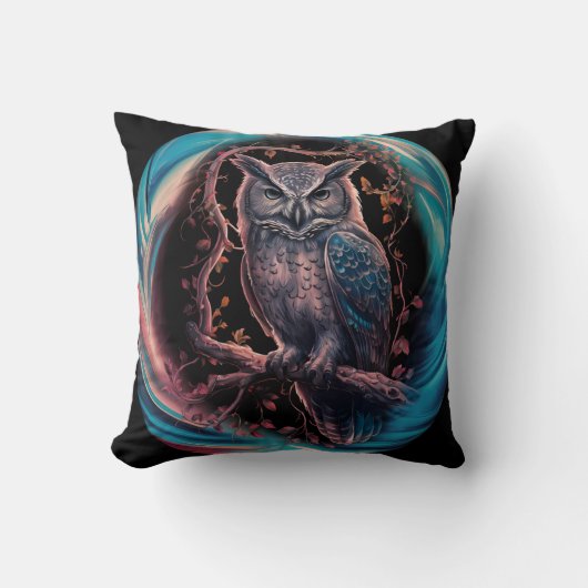 木の枝の上に座っている夜型フクロウ クッション (正面)